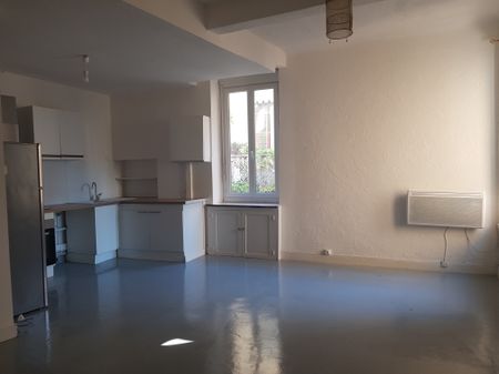 Location Appartement 2 pièces 43m² NIMES 30000 - Photo 5