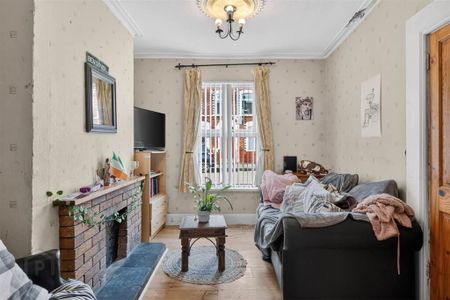 4 Cairo Street, Belfast, BT7 1QS - Photo 2