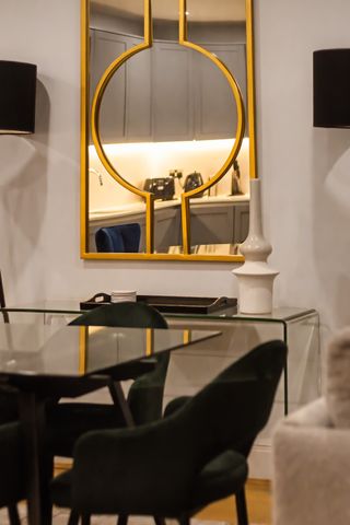 Woods Mews, Mayfair, London W1K - Photo 3