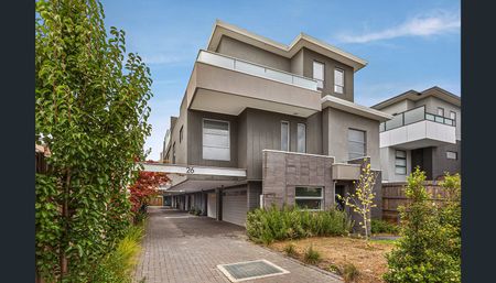 3/26 Winifred Street, Essendon VIC 3040 - Photo 2