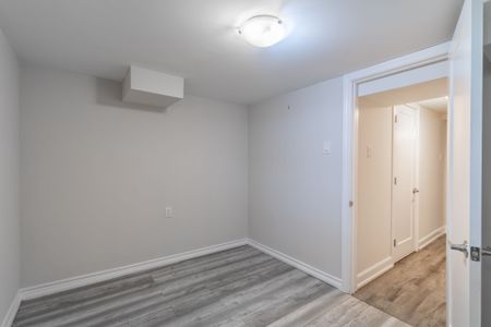 For Lease - 210 Cox Mill Road, Barrie, Ontario - Photo 5