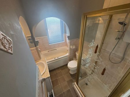 2 bed Terraced - To Let - Photo 5