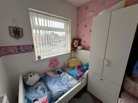 3 bedroom semi-detached house to rent - Photo 5