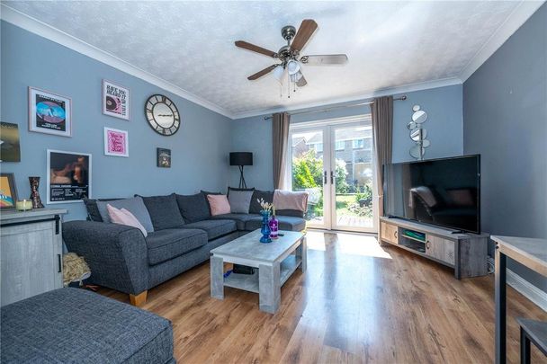 2 bedroom terraced house to rent - Photo 1