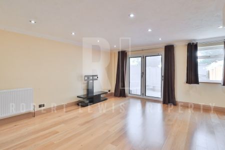 3-Bed, 2-Reception Terraced House – Borehamwood, WD6 5LB - Photo 2