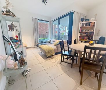 INSTAPKLAAR APPARTEMENT MET STAANPLAATS IN CENTRUM TIELT - Photo 2