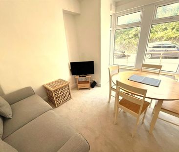 Room For Rent St. Michaels Avenue, Pontypridd - Photo 1