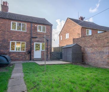 3 bedroom semi-detached house to rent - Photo 5