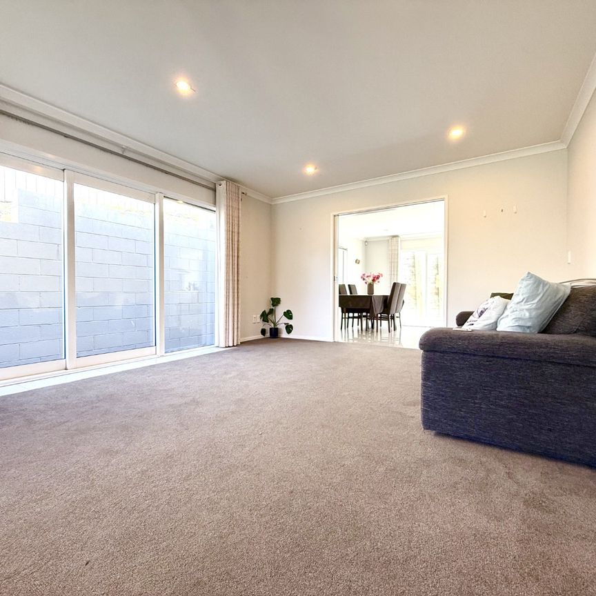 4 Bedroom Home in Newlands - Photo 1