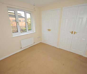 2 bedroom semi-detached house to rent - Photo 5