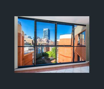 THE MIRAGE APARTMENTS - Photo 4