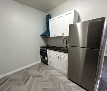 For Lease - 372 Darling Street Unit# 5, Brantford, Ontario - Photo 4