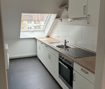 Moderne Dachgeschosswohnung in der Nordstadt - Photo 1