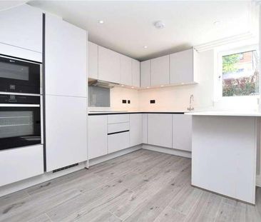 South Norwood Hill, London, SE25 - Photo 2