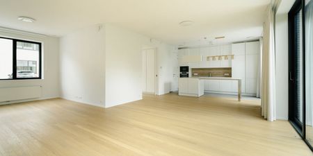 Woning te huur in Ukkel voor € 3.400 met 3 slaapkamers - Photo 2