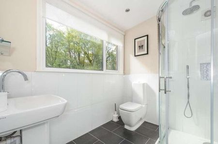 Brox Road, Ottershaw, Chertsey, Surrey, KT16 - Photo 5