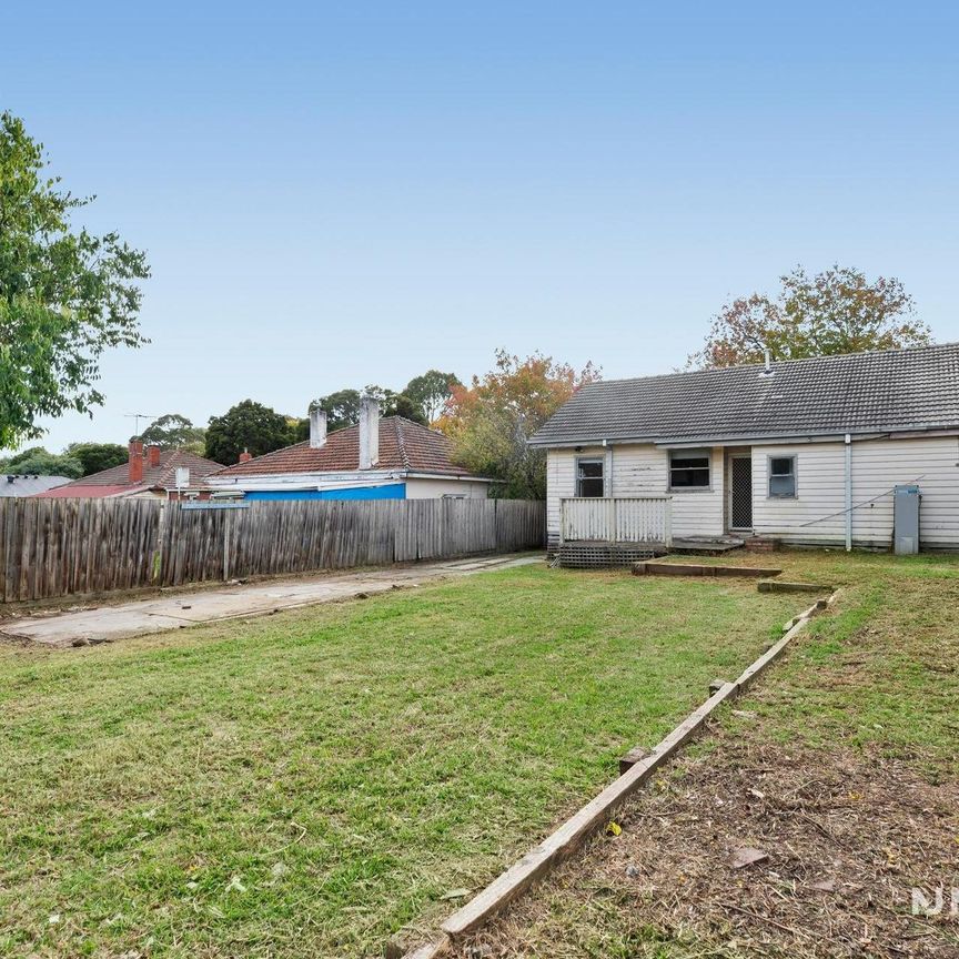 24 Kendall Street, RINGWOOD - Photo 1