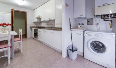 Carrer de Campoamor, Valencia, Valencian Community 46022 - Photo 4