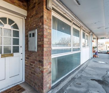 2 bedroom flat to rent - Photo 6