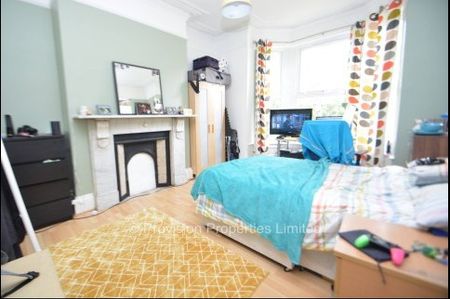 6 Bedroom Student Houses in Woodhouse - Photo 5