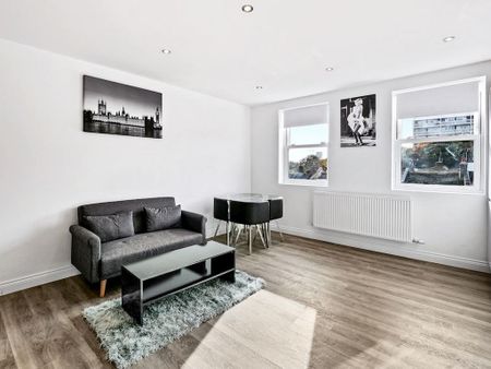 3 bedroom maisonette to rent - Photo 2