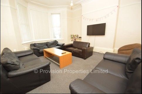 9 Bedroom Houses in Headingley - Photo 1