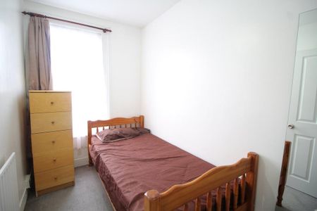 3 bedroom maisonette to rent - Photo 4