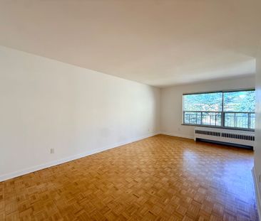 For Lease - 30 Upper Canada Drive Unit# 301, Toronto, Ontario - Photo 4