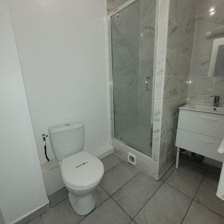 Location Appartement 1 pièce 18m² MAUBEUGE 59600 - Photo 3