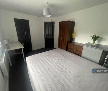 1 bedroom in a house share to rent - Photo 6