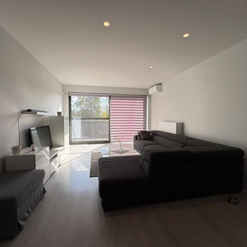 Instapklaar ruim 3 slpks appartement in Genk. - foto 1