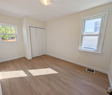 All Inclusive 2 Bedroom Unit In Welland! - Photo 4