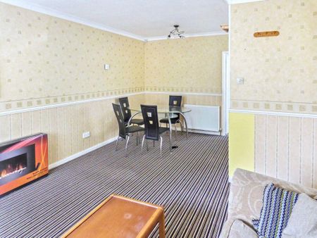 2 bed upper flat to rent in NE16 - Photo 4