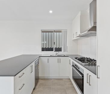 6 Tabley View, Lakelands. - Photo 5