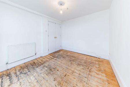 6 bedroom flat to rent - Photo 2