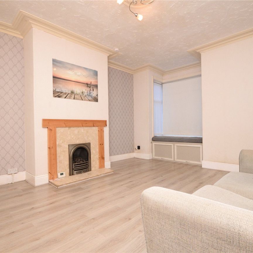 14, Cross Flatts Terrace, Leeds, West Yorkshire, LS11 7JW - Photo 1