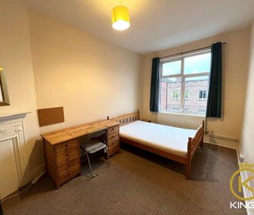 3 bedroom flat to rent - Photo 6