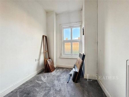 3 bedroom terraced house to rent - Photo 3