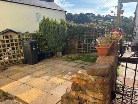 2 bedroom terraced house to rent - Photo 3
