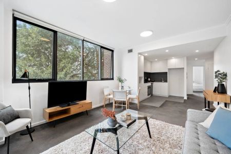 Unit 25/2 Bouvardia Street, - Photo 2