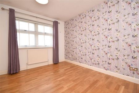 24, Guillemot Approach, Morley, Leeds, West Yorkshire, LS27 8UY - Photo 5