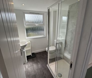 5 Bed Terraced House, Highmore Gardens, BS7 - Photo 3