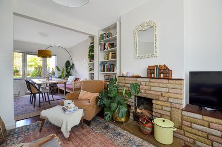 3 bedroom semi-detached house to rent - Photo 4