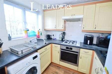 2 bedroom house to rent Mill Road, Mile End, Colchester, CO4 - Photo 5