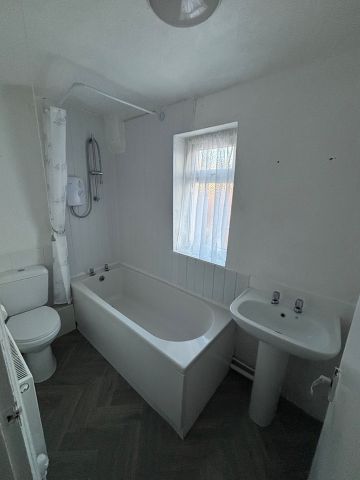 2 Bed Terraced House, Corbyn Street, CH44 - Photo 4