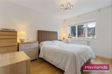 Gladbeck Way, Enfield, EN2 - Photo 2