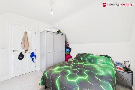 4 bedroom detached house to rent - Photo 3