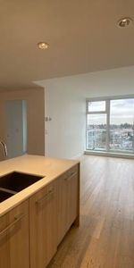 Kensington Gardens South Tower - AC Condo 3Bed 2Bath double balconies - Photo 4