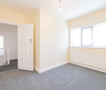 3 bed House - Detached To Let - Photo 5
