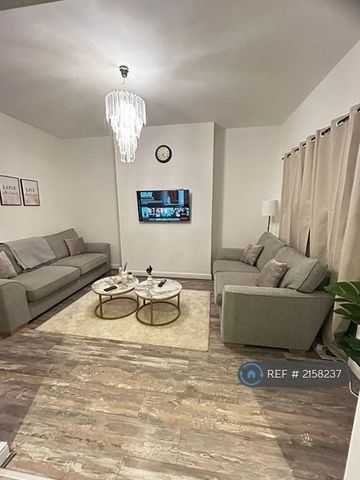 1 bedroom in a house share to rent - Photo 4